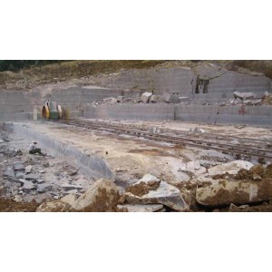 矿山资源-石材开采矿山一角