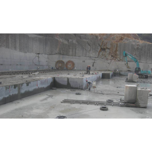 自有矿山：燕山绿