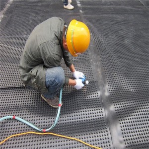 排水板焊接