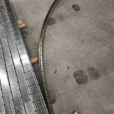 弧形玻璃预埋槽