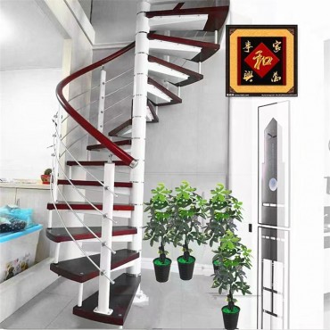 中柱旋转楼梯