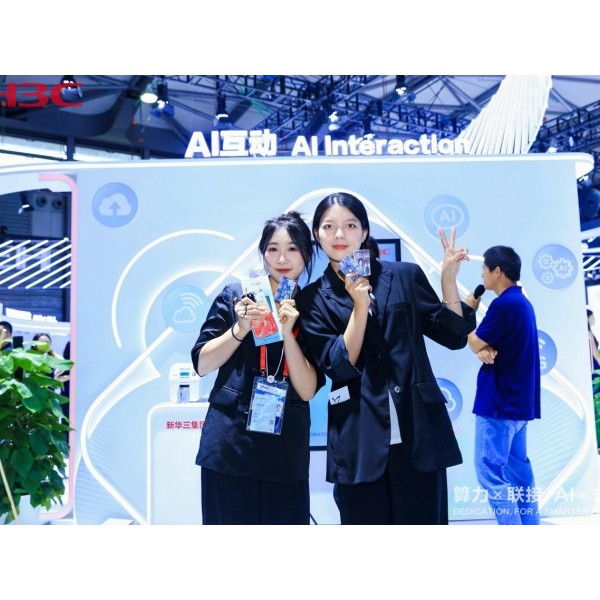 Ai绘画拍照互动制卡机